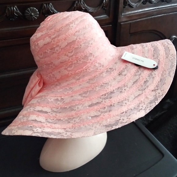 Classic Sophisticated Regal Wide Brim Floppy Hat With a Removable … - Picture 4 of 5